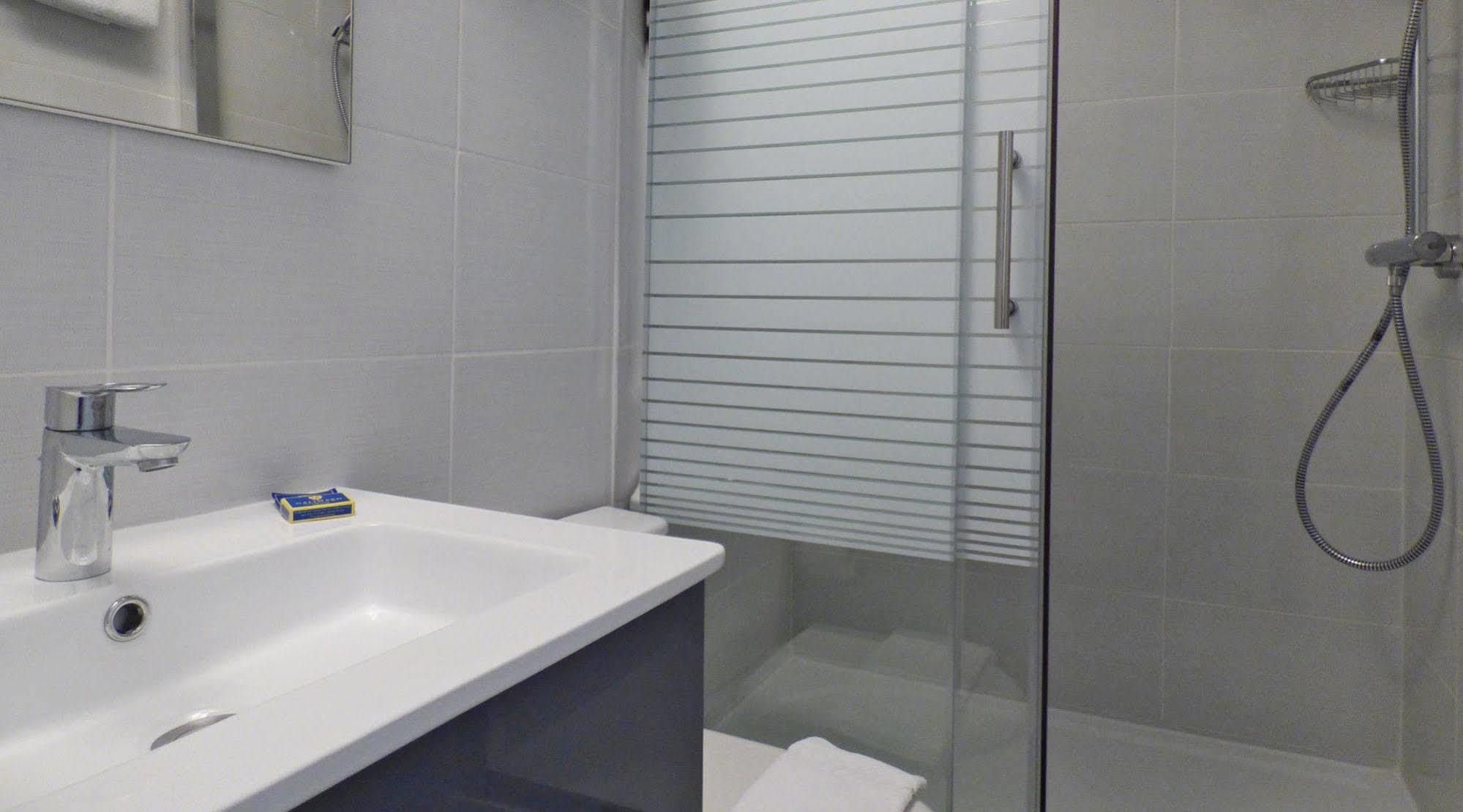 Au Reveil Des Cigales Hotel Saint Aygulf Ngoại thất bức ảnh